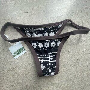 Posh Pua Kainau Bikini Bottom NWT - Size M - eggplant/black floral